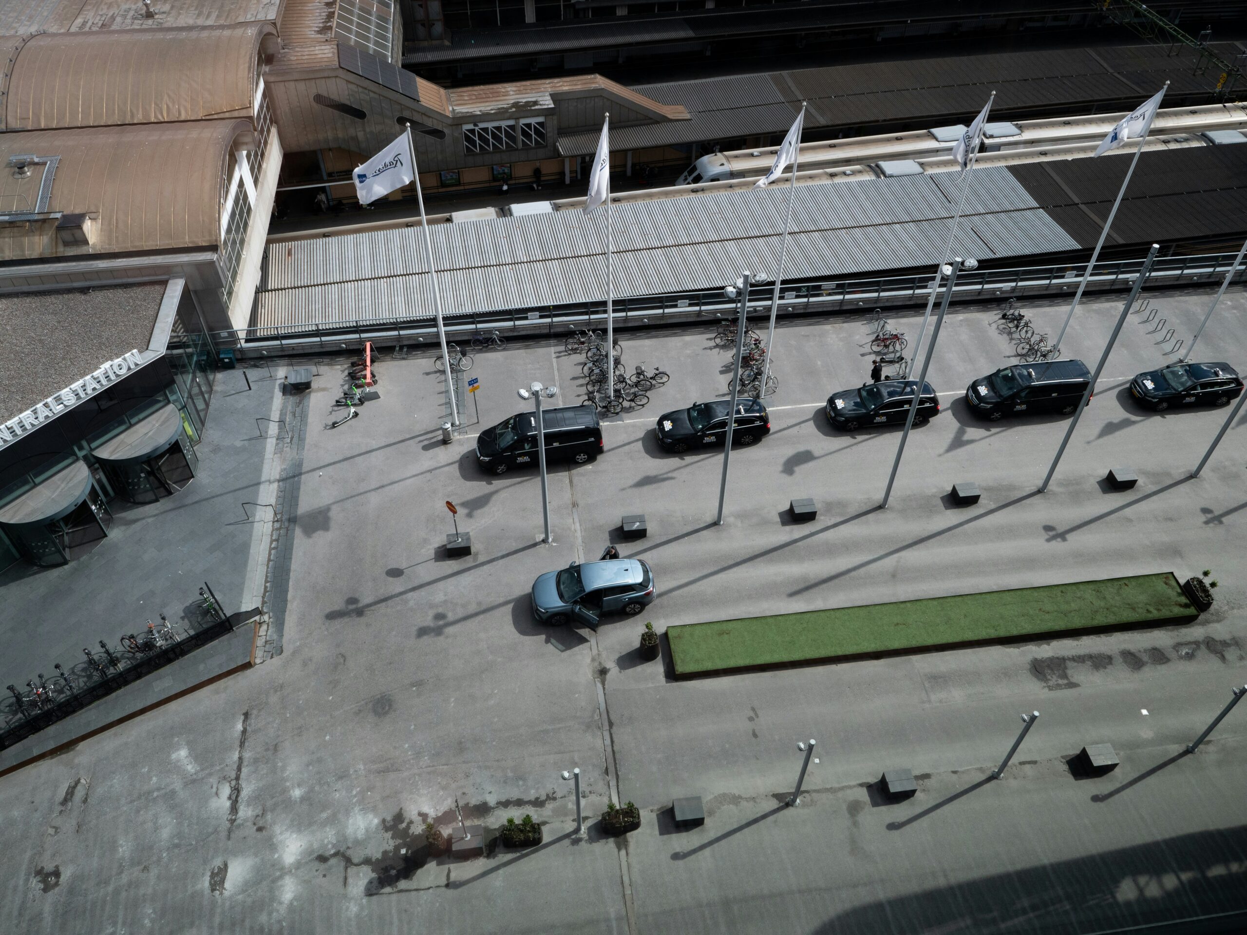 a parking lot with cars